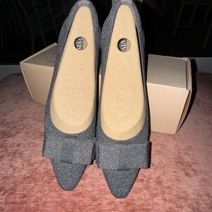 Stylish Gray Women's Heels with Bow Accent